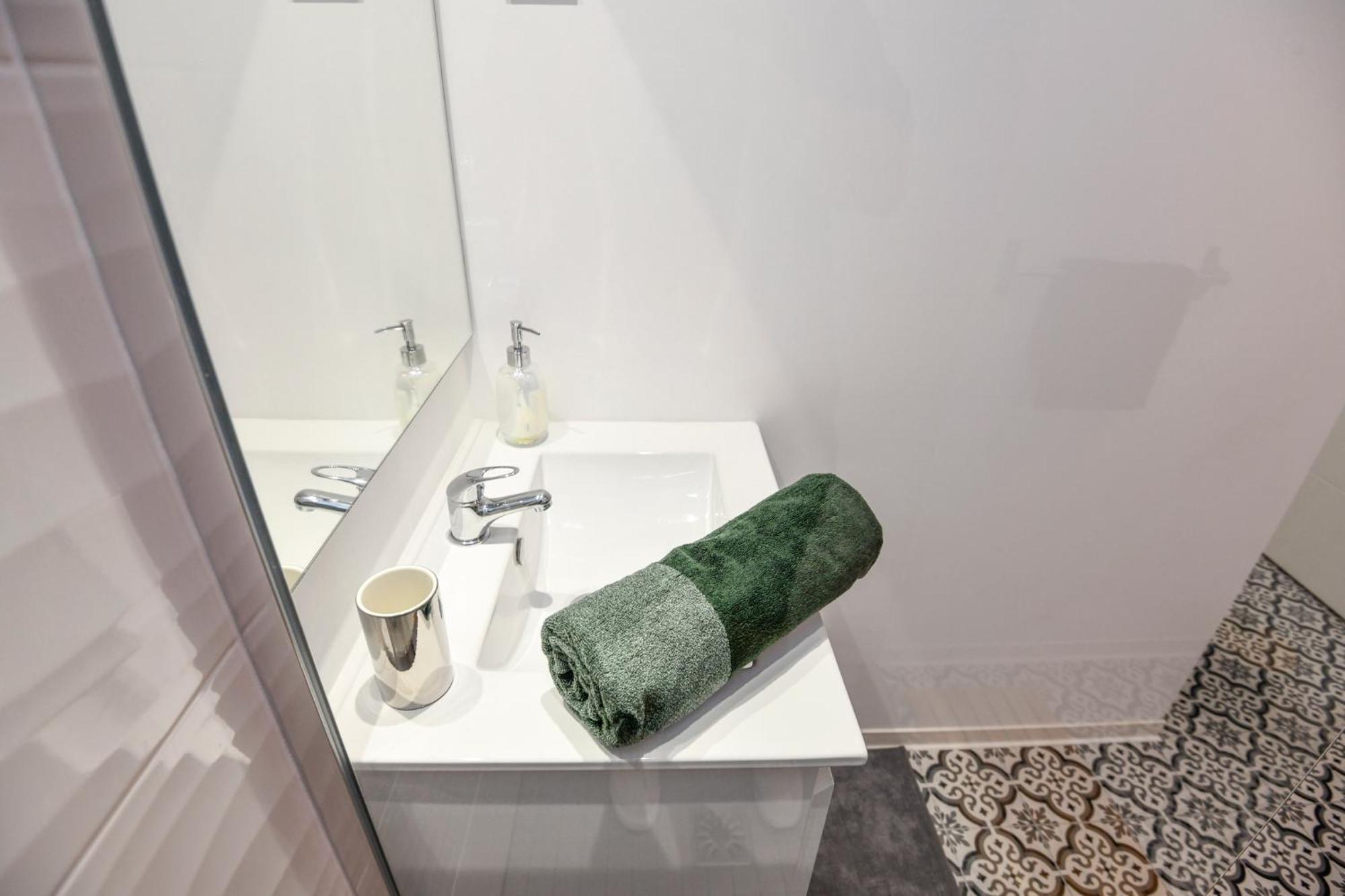 Studio Magda - Fibre Et Tv - Calme Et Confortable Saint-Quentin  Bagian luar foto